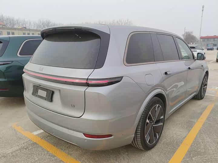 Photo 2 - LiXiang L9