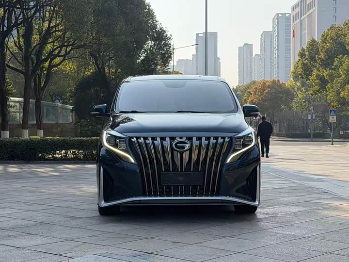 Photo 2 - GAC Trumpchi M8