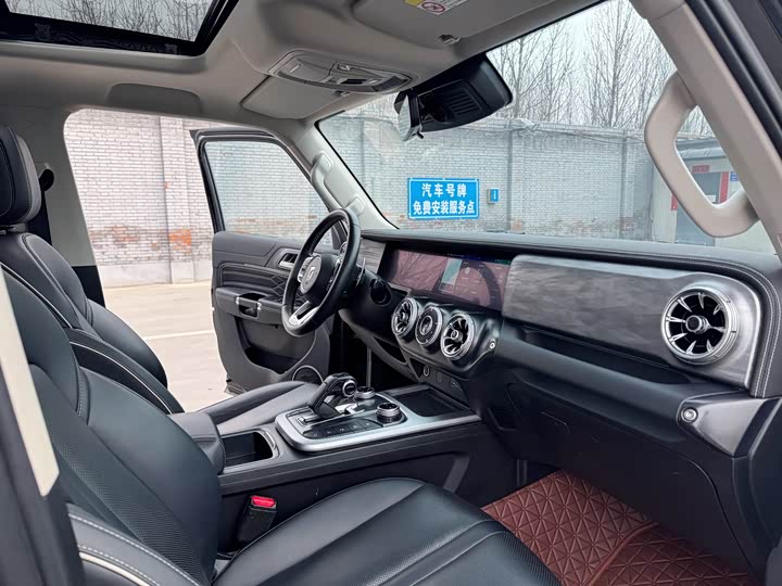 Фото 5 - Tank 300