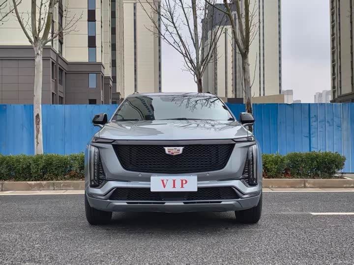 Фото 2 - Cadillac XT5