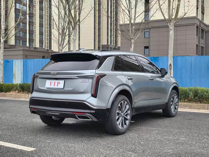 Фото 6 - Cadillac XT5