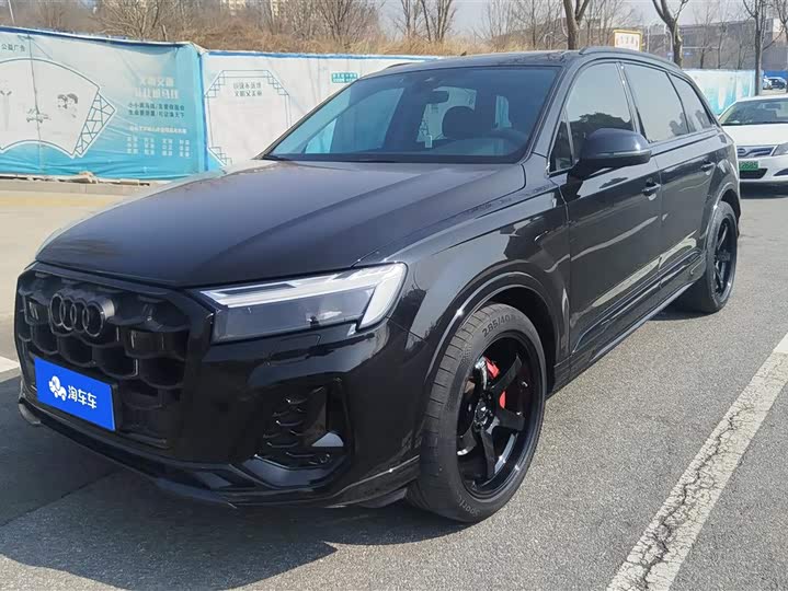 Фото 1 - Audi Q7