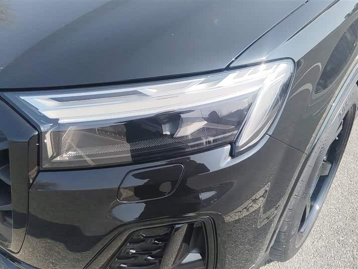 Фото 5 - Audi Q7