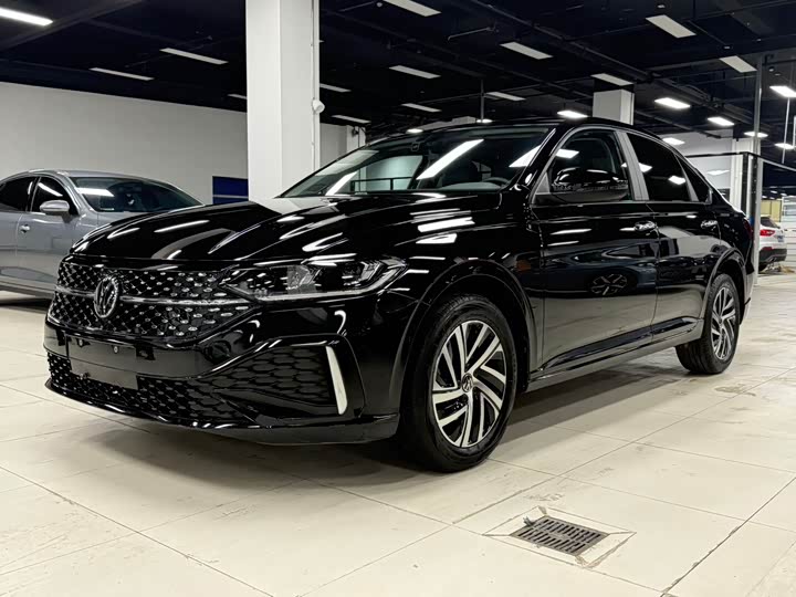 Фото 1 - Volkswagen Lavida