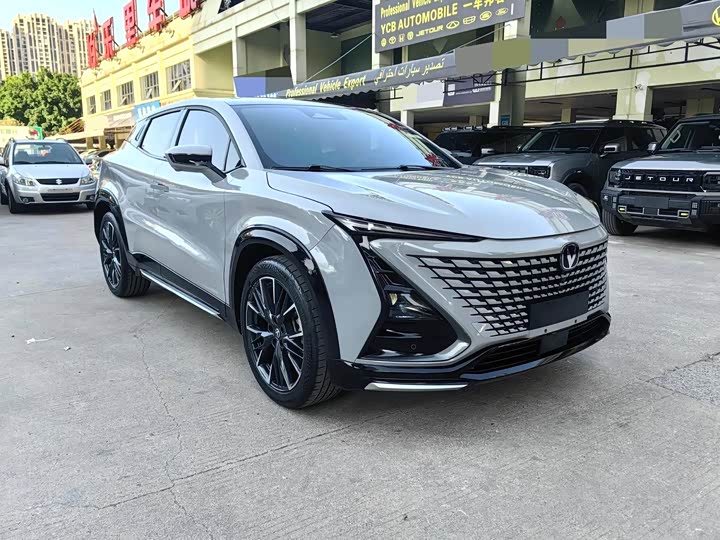 Фото 2 - Changan UNI-T