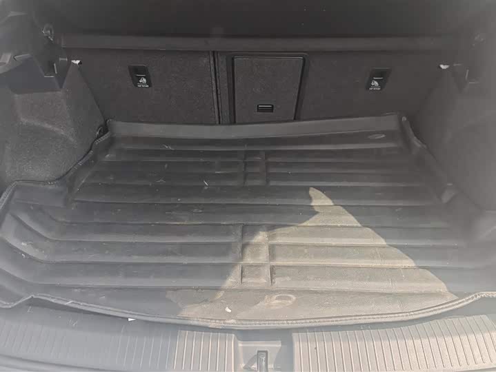 Фото 4 - Volkswagen T-Roc