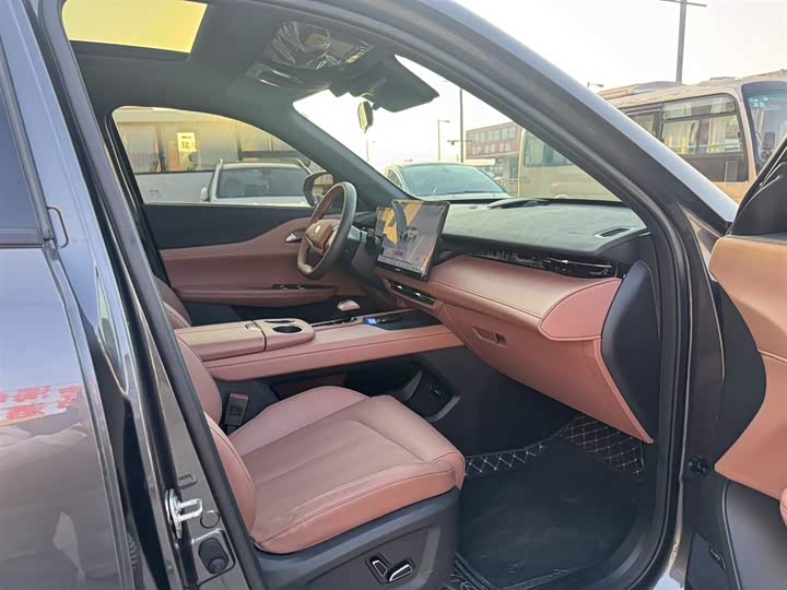 Фото 6 - Changan UNI-Z