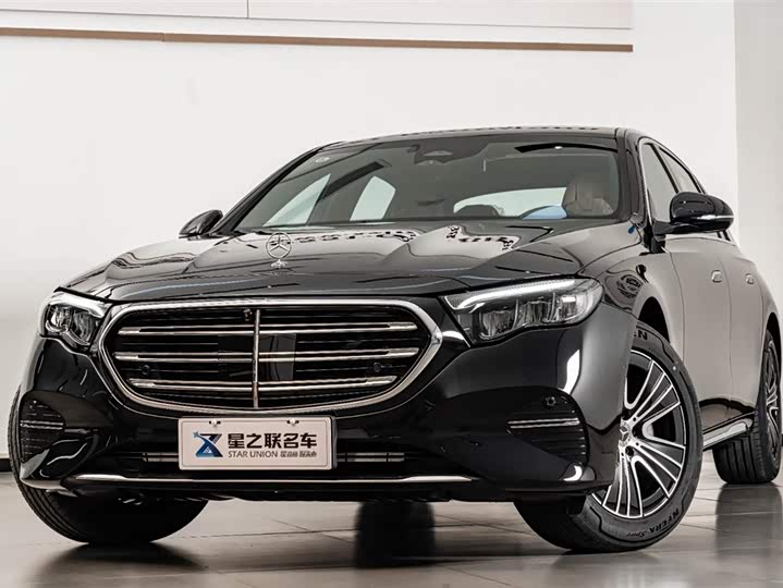 Фото 3 - Mercedes-Benz E-Class