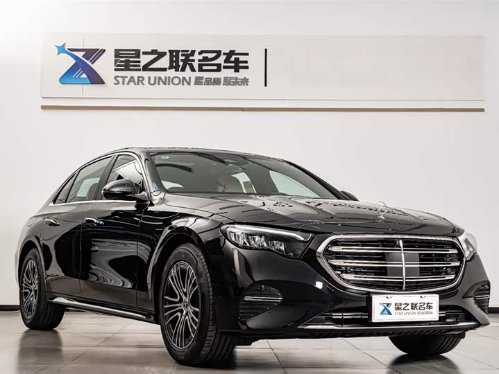 Фото 5 - Mercedes-Benz E-Class