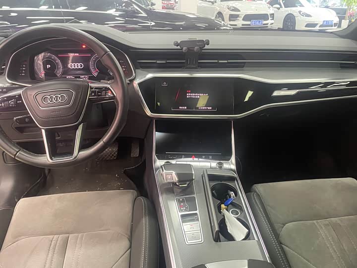 Фото 9 - Audi A6L