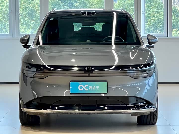 Фото 2 - Zeekr 7X