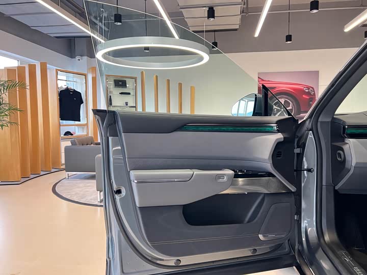 Фото 7 - Zeekr 7X