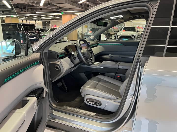 Фото 8 - Zeekr 7X