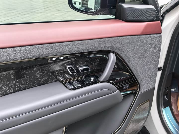 Фото 4 - Land Rover Range Rover Sport