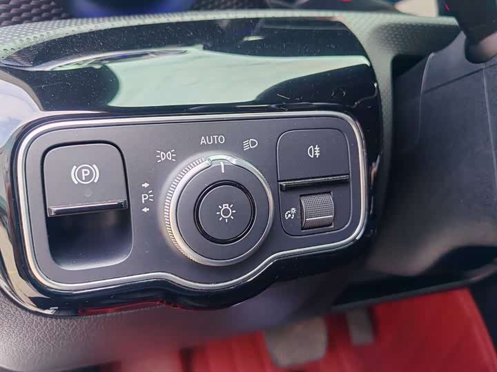 Фото 7 - Mercedes-Benz A-Class