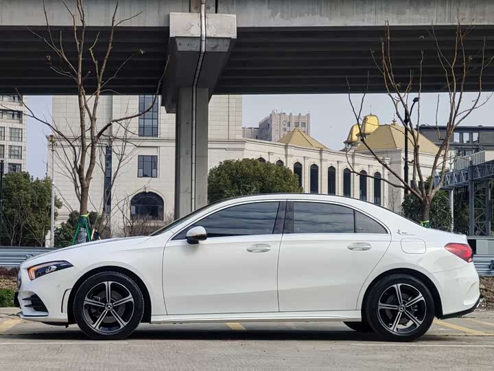 Фото 8 - Mercedes-Benz A-Class