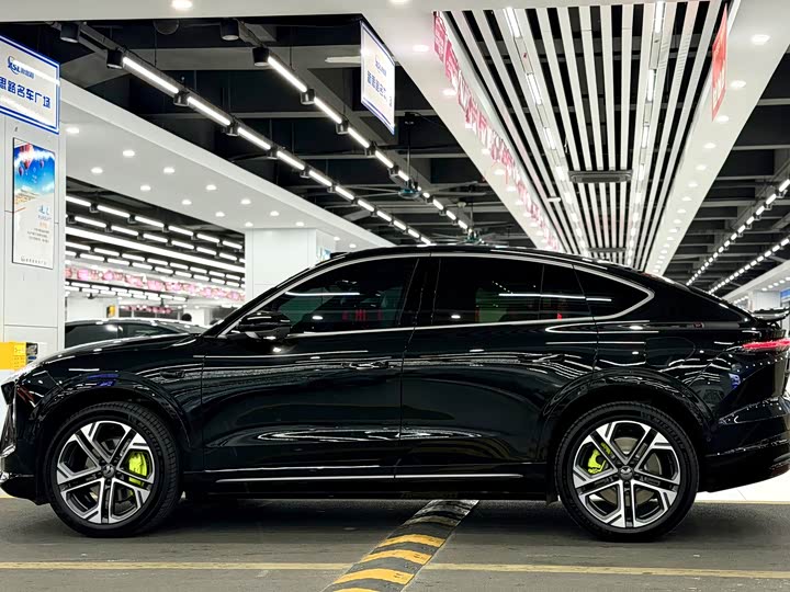 Фото 7 - Nio EC6