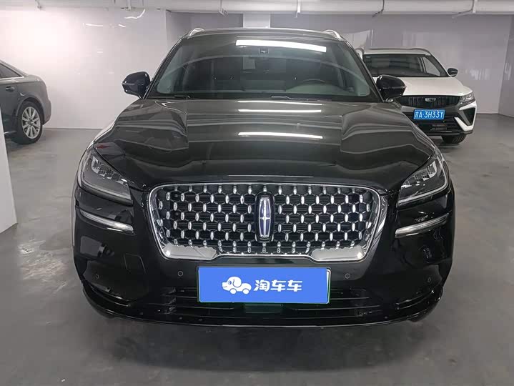 Фото 2 - Lincoln Corsair Hybrid