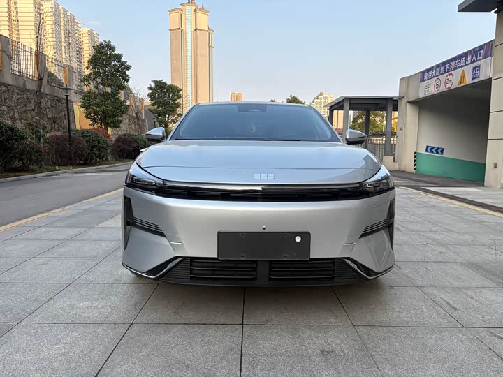 Фото 2 - Geely Galaxy L6