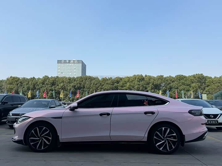 Photo 4 - Volkswagen Lamando L