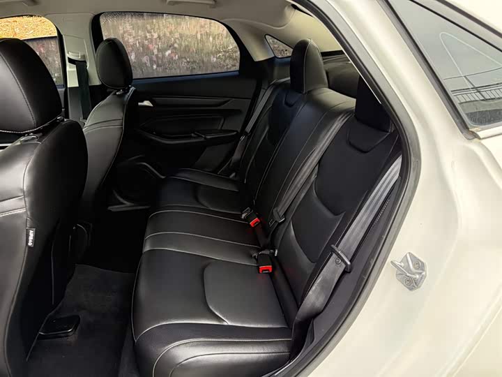 Фото 9 - Ford Escort