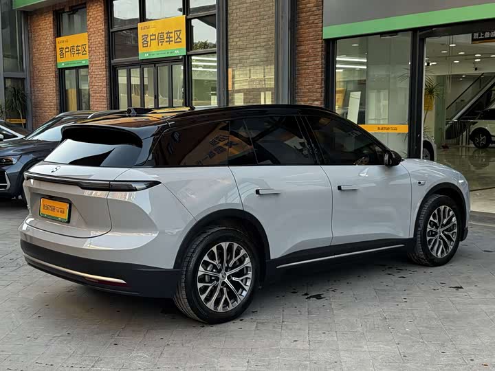 Фото 7 - Nio ES6