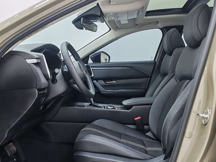 Photo 8 - Mazda CX-50