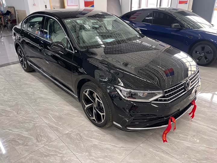 Фото 3 - Volkswagen Magotan