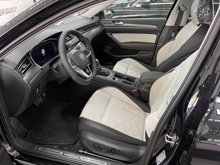 Фото 5 - Volkswagen Magotan