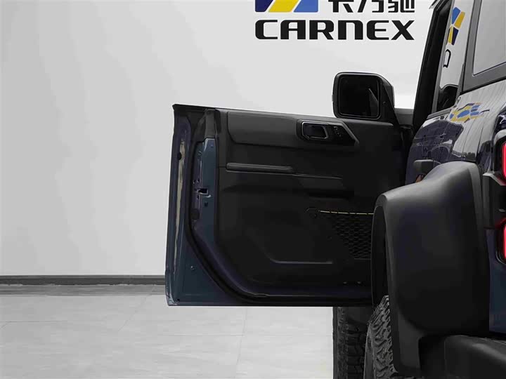 Фото 5 - Ford Bronco