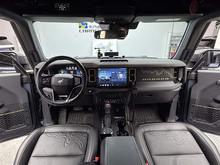 Фото 9 - Ford Bronco