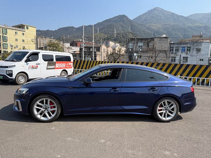 Фото 5 - Audi A5