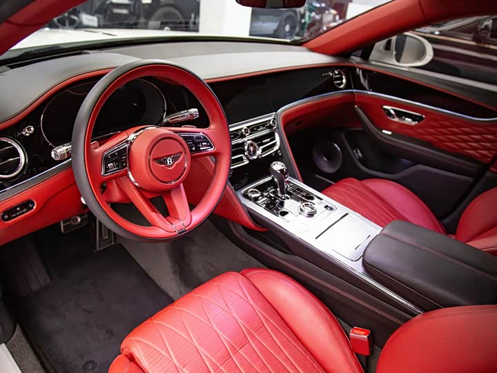 Фото 3 - Bentley Flying Spur