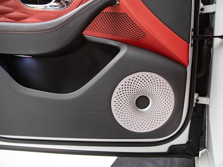 Фото 4 - Bentley Flying Spur