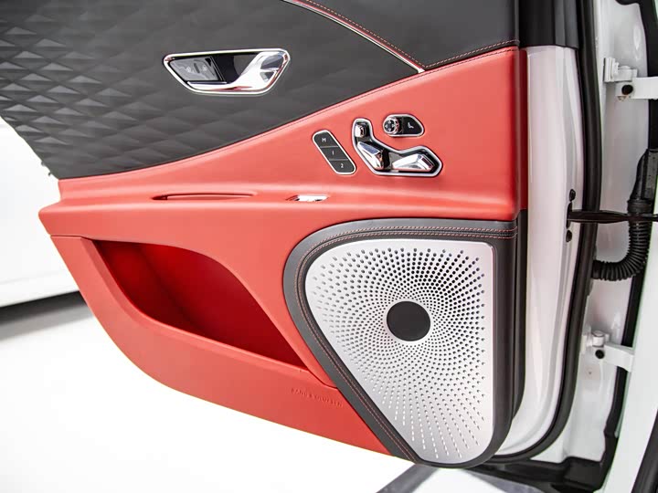 Фото 9 - Bentley Flying Spur