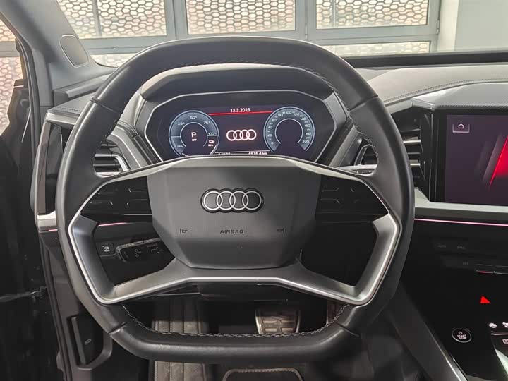 Фото 5 - Audi Q4 e-tron