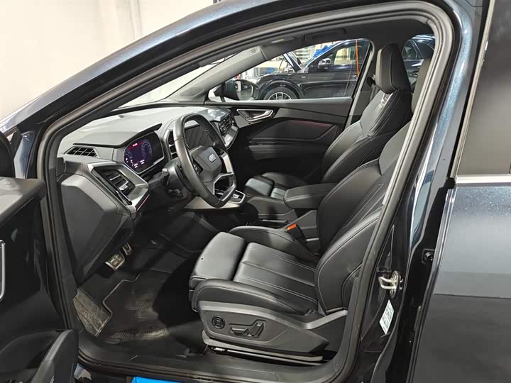 Фото 8 - Audi Q4 e-tron