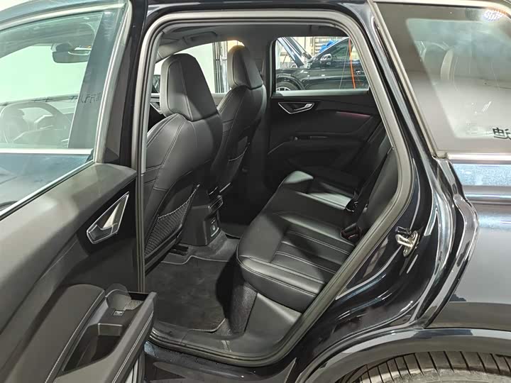 Фото 9 - Audi Q4 e-tron