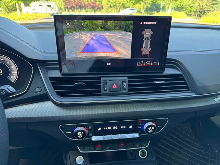 Фото 6 - Audi Q5L