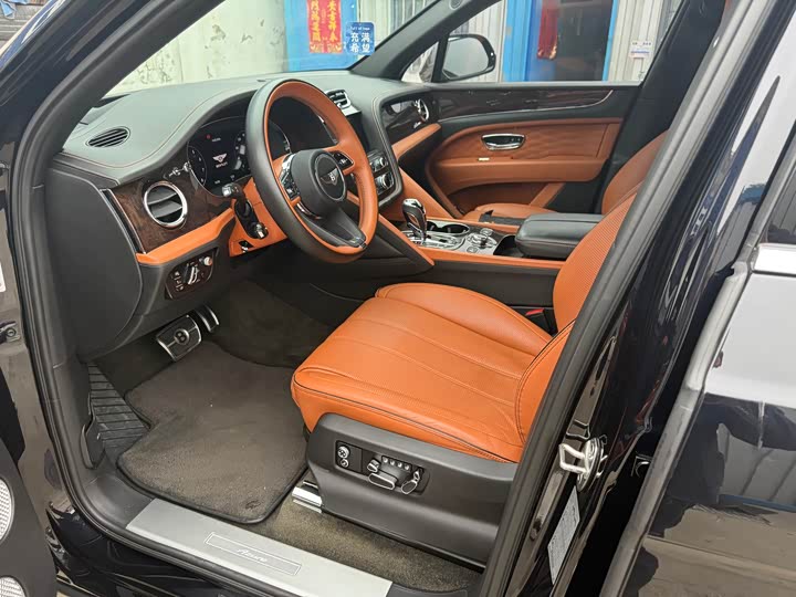 Фото 7 - Bentley Bentayga