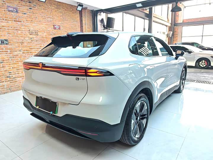 Фото 4 - Changan Deepal S05