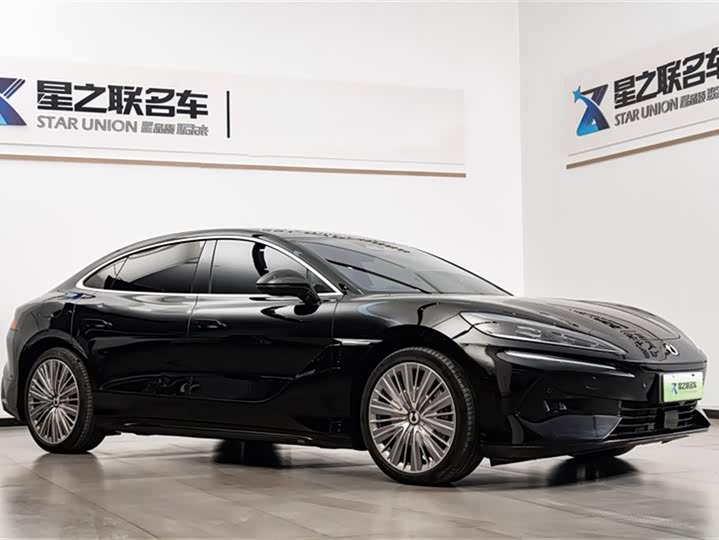 Фото 6 - Denza Z9