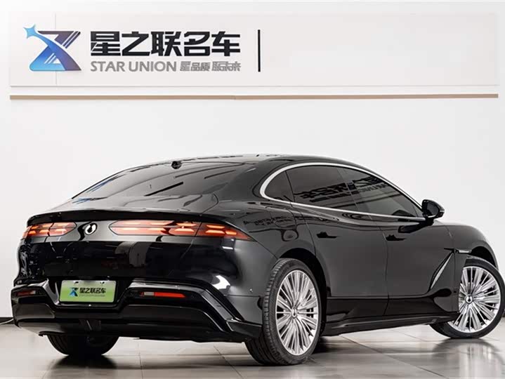 Фото 7 - Denza Z9