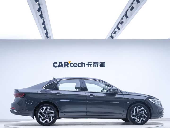 Volkswagen Sagitar L 2025 2025款 改款三 300TSI DSG超越版