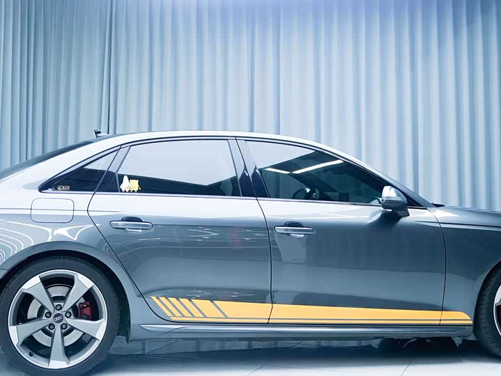 Фото 3 - Audi S4