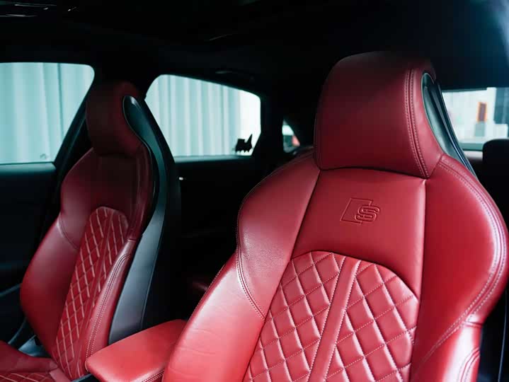 Фото 8 - Audi S4