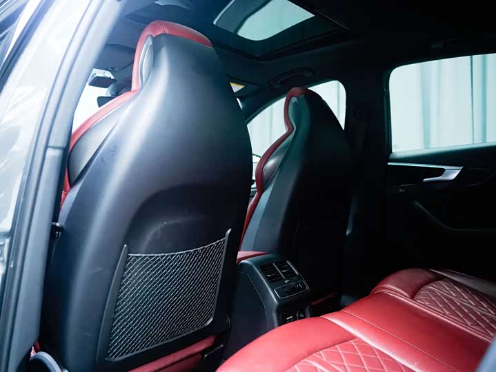 Фото 9 - Audi S4