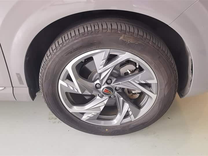 Photo 6 - Hongqi HS3