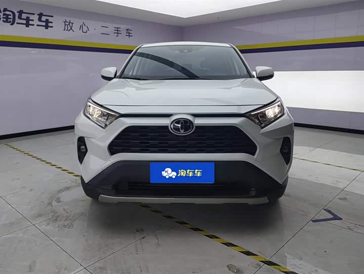 Photo 2 - Toyota RAV4