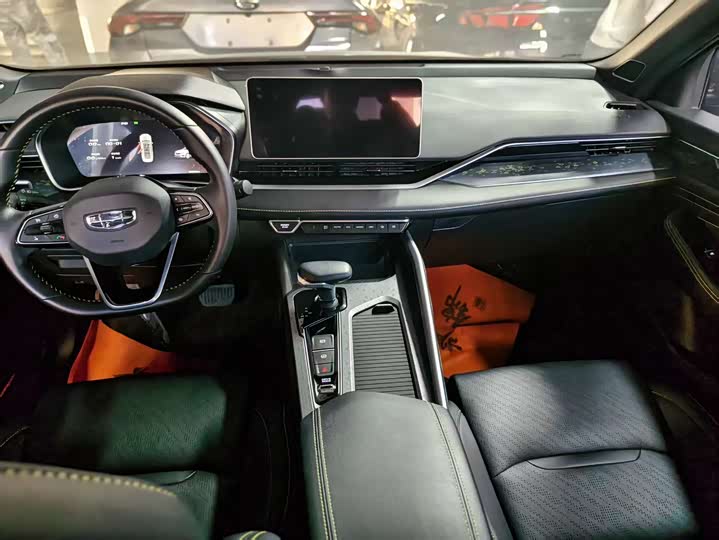 Фото 4 - Geely Preface